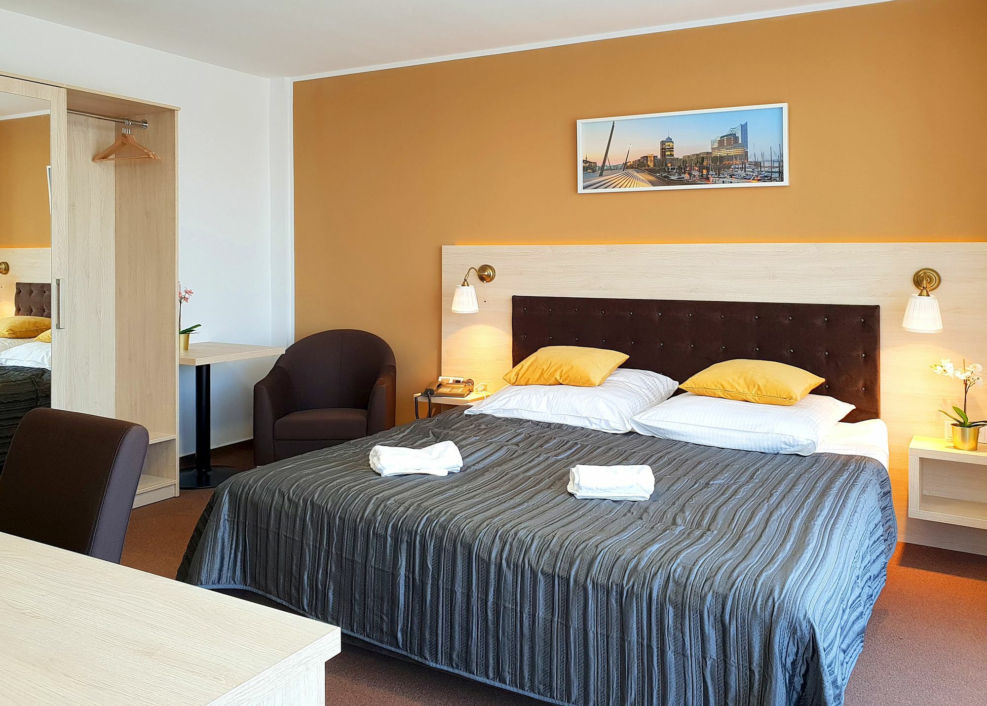 Hotel Denbu Hamburg-Harburg Buitenkant foto