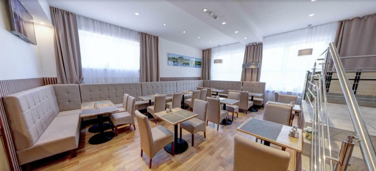 Hotel Denbu Hamburg-Harburg Buitenkant foto